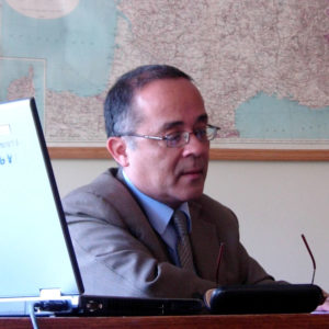 Pedro M. Guibovich. Enlosbordesdelarchivo. Pedro Manuel Guibovich Pérez